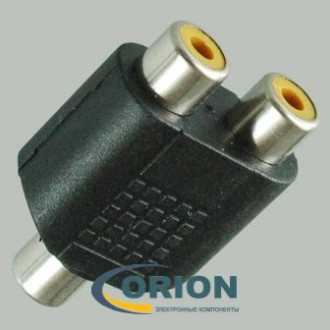 Переходник RCA гнездо - 2 x RCA гнездо пластик