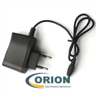 Блок питания импульсный стабилизированный  4.2V/0.5А (3.5х1.3)
