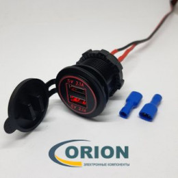 Автомобильный адаптер  5V 2100/2100mA с 2 USB разъемами влагозащищенный под гнездо прикуривателя ZK-004 красная подсветка